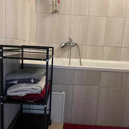 -self-check- Downtown Appartamento Nitra